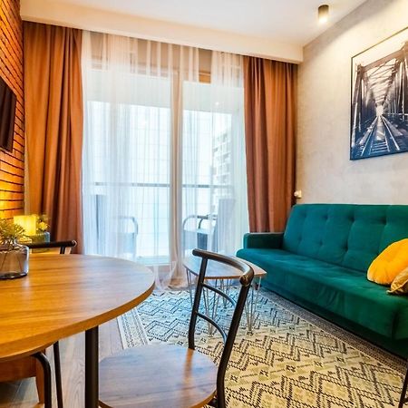Apartamentysnu, Wola Premium III Z Parkingiem ワルシャワ エクステリア 写真