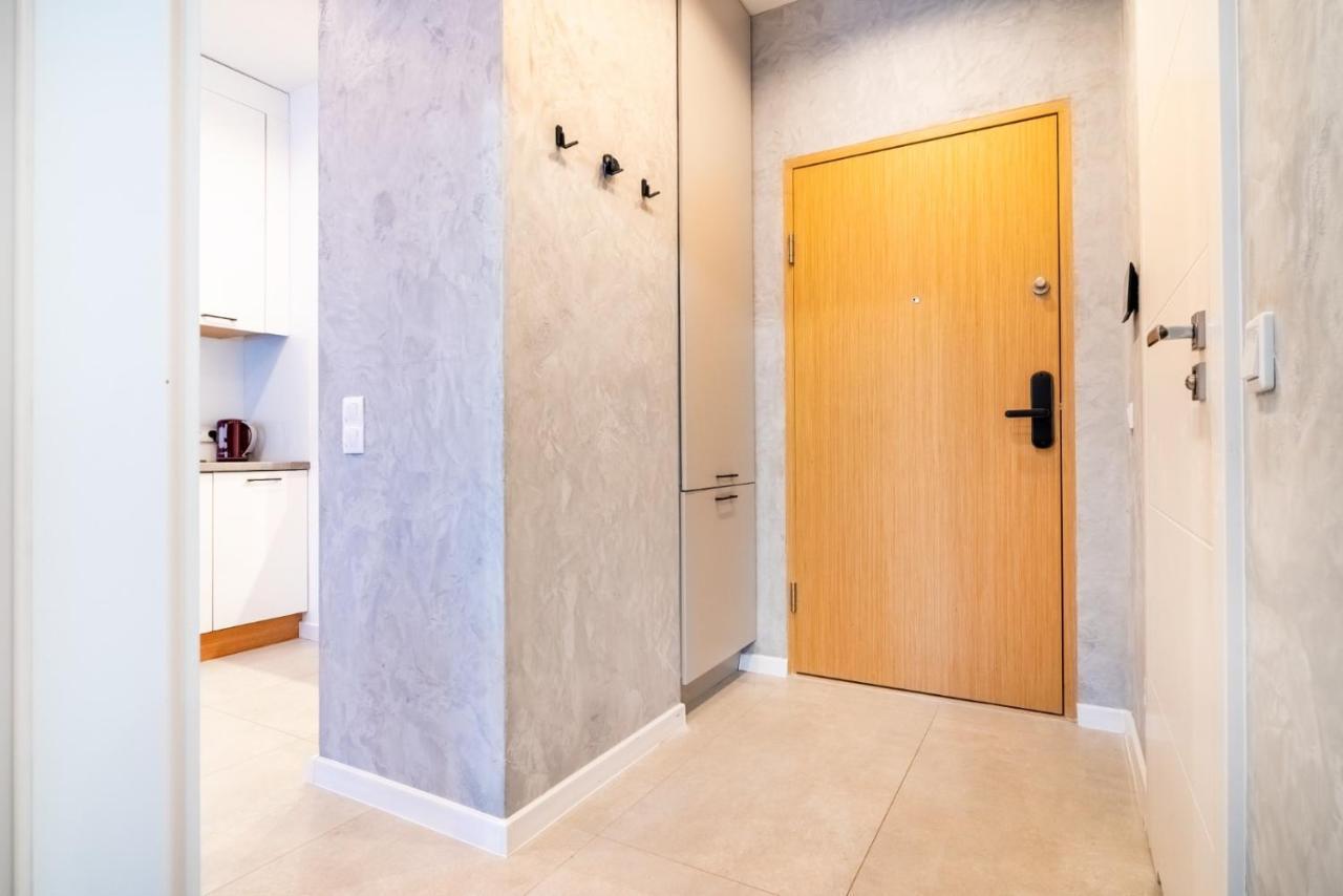 Apartamentysnu, Wola Premium III Z Parkingiem ワルシャワ エクステリア 写真
